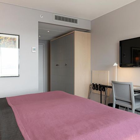 Отель Elite Plaza Oernskoeldsvik Экстерьер фото