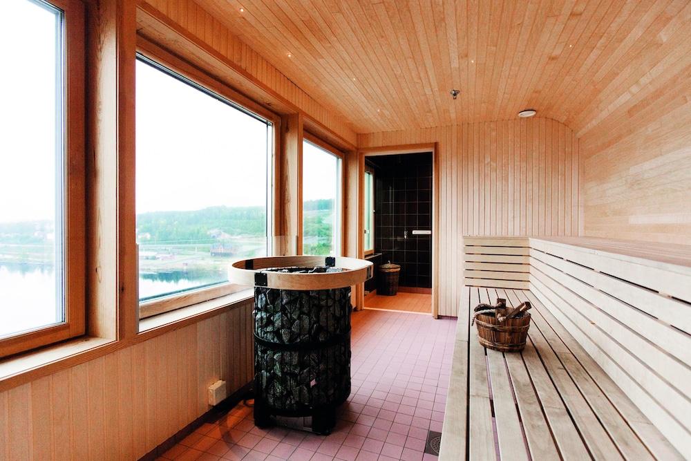 Отель Elite Plaza Oernskoeldsvik Экстерьер фото