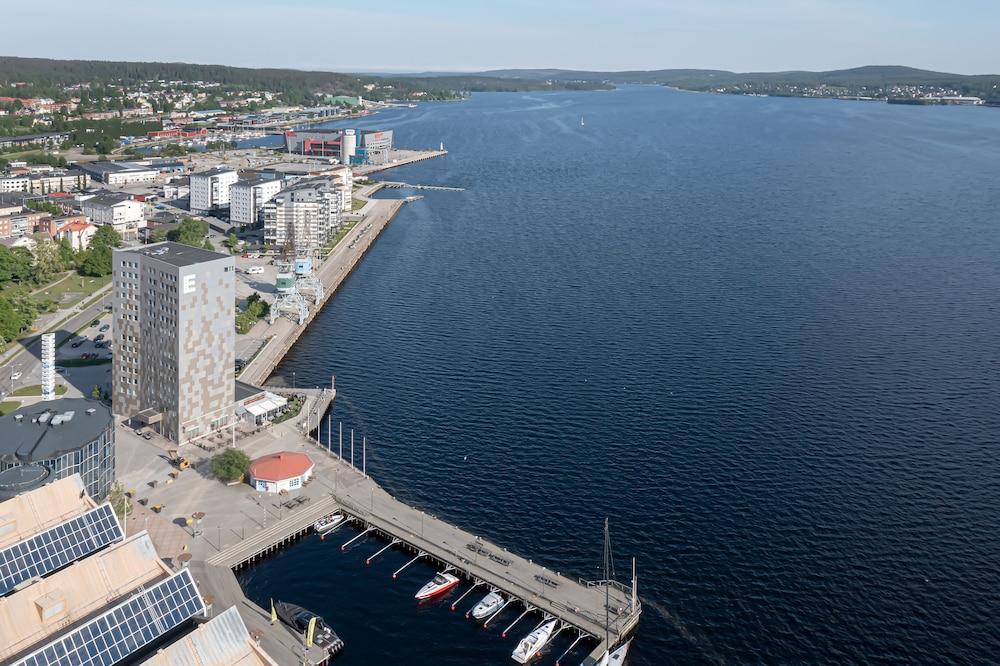 Отель Elite Plaza Oernskoeldsvik Экстерьер фото